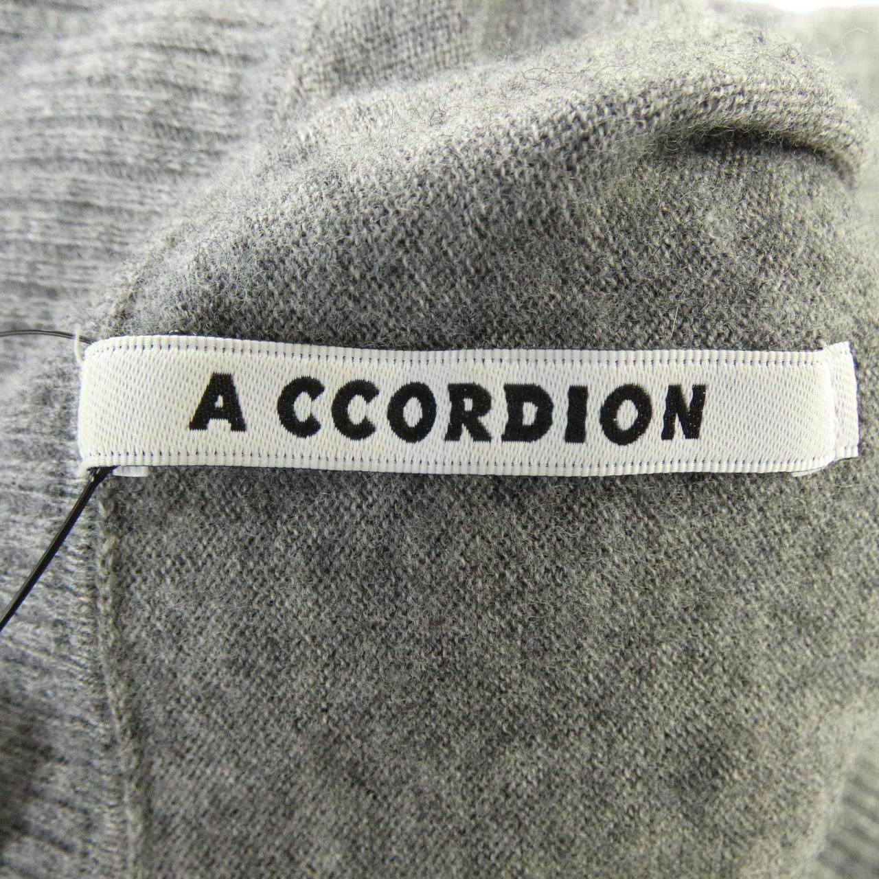 A CCORDION ニットトップス