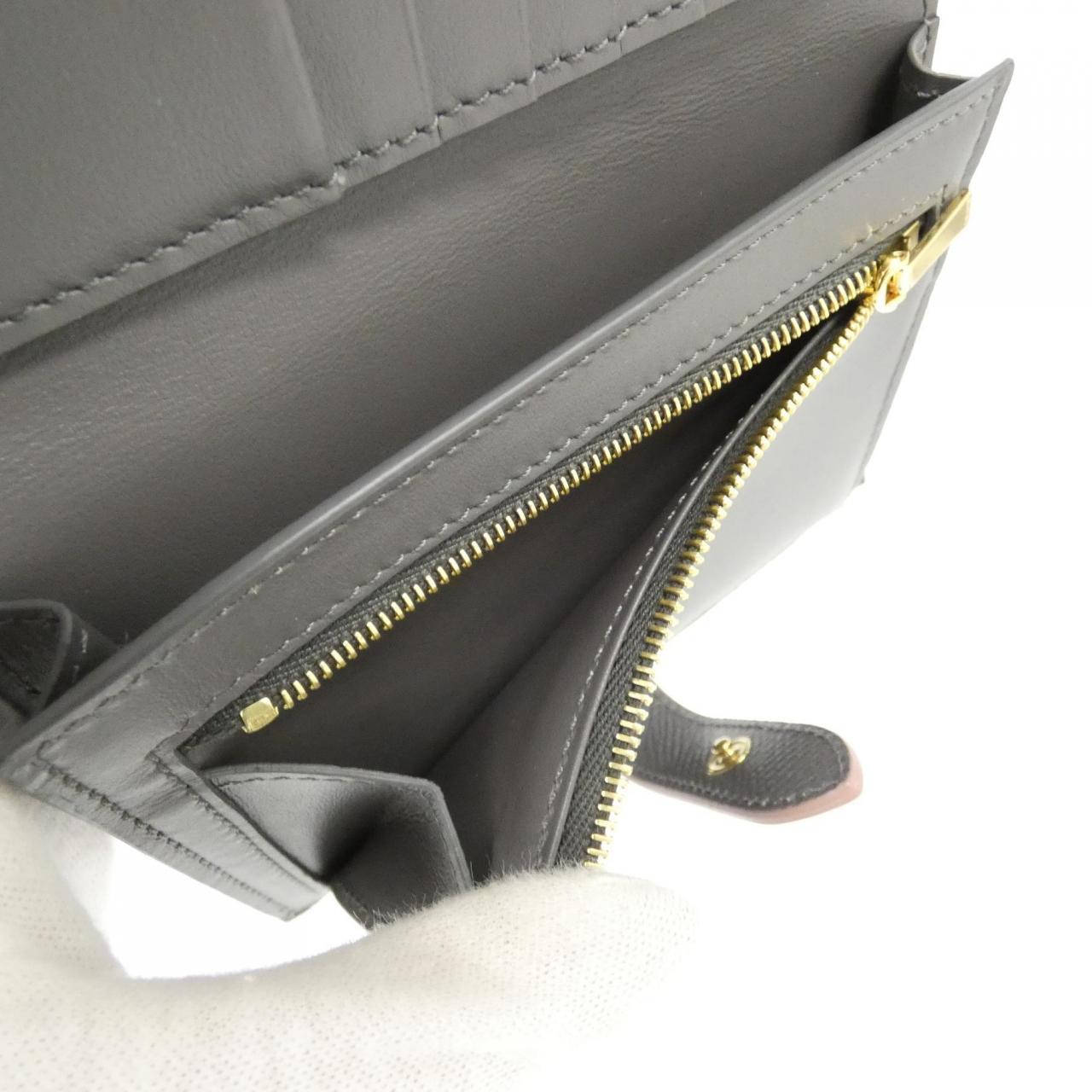 セリーヌ ミディアムストラップ カーフ 財布