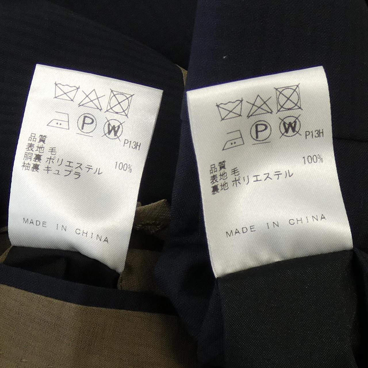 ゴタイリク スーツ
