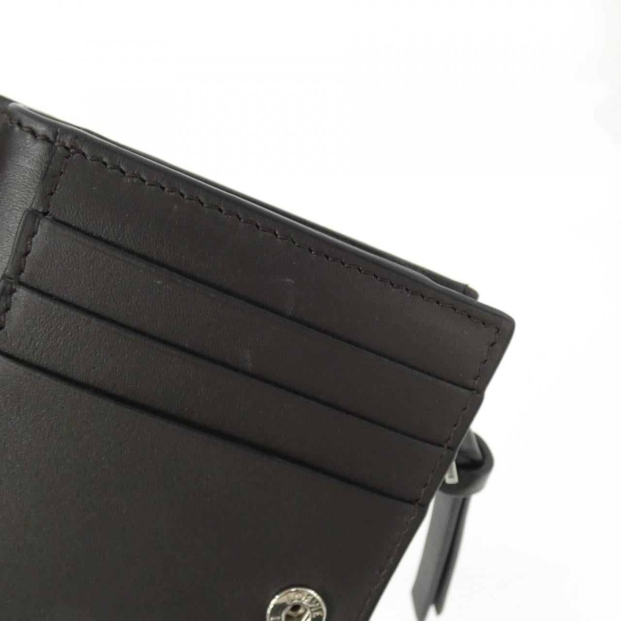 ロエベ フューチャリスト キャット コンパクト ウォレット カーフ 財布