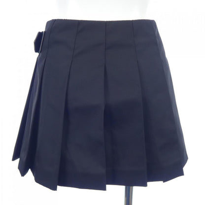 プラダ トライアングルロゴ RE-NYLON スカート