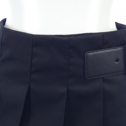 プラダ トライアングルロゴ RE-NYLON スカート