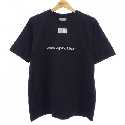 ブイティーエムエヌティーエス Tシャツ