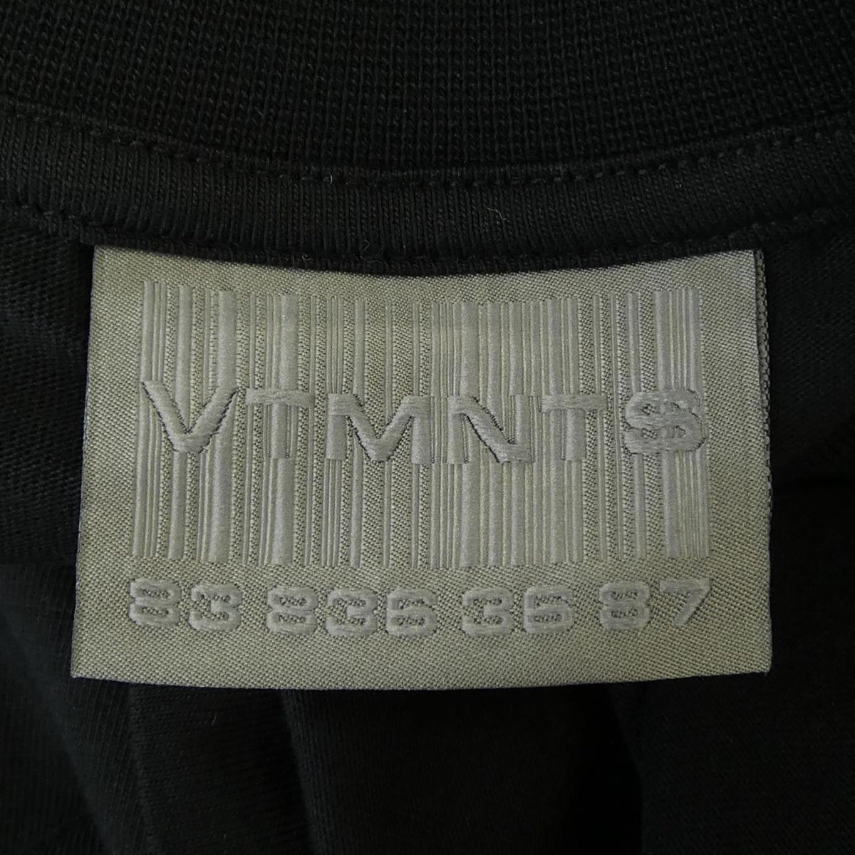 ブイティーエムエヌティーエス Tシャツ