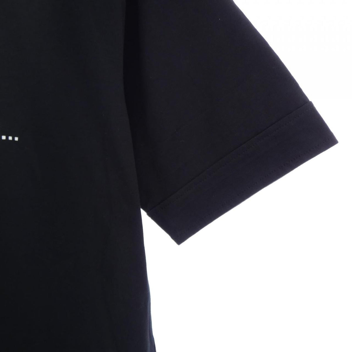 ブイティーエムエヌティーエス Tシャツ