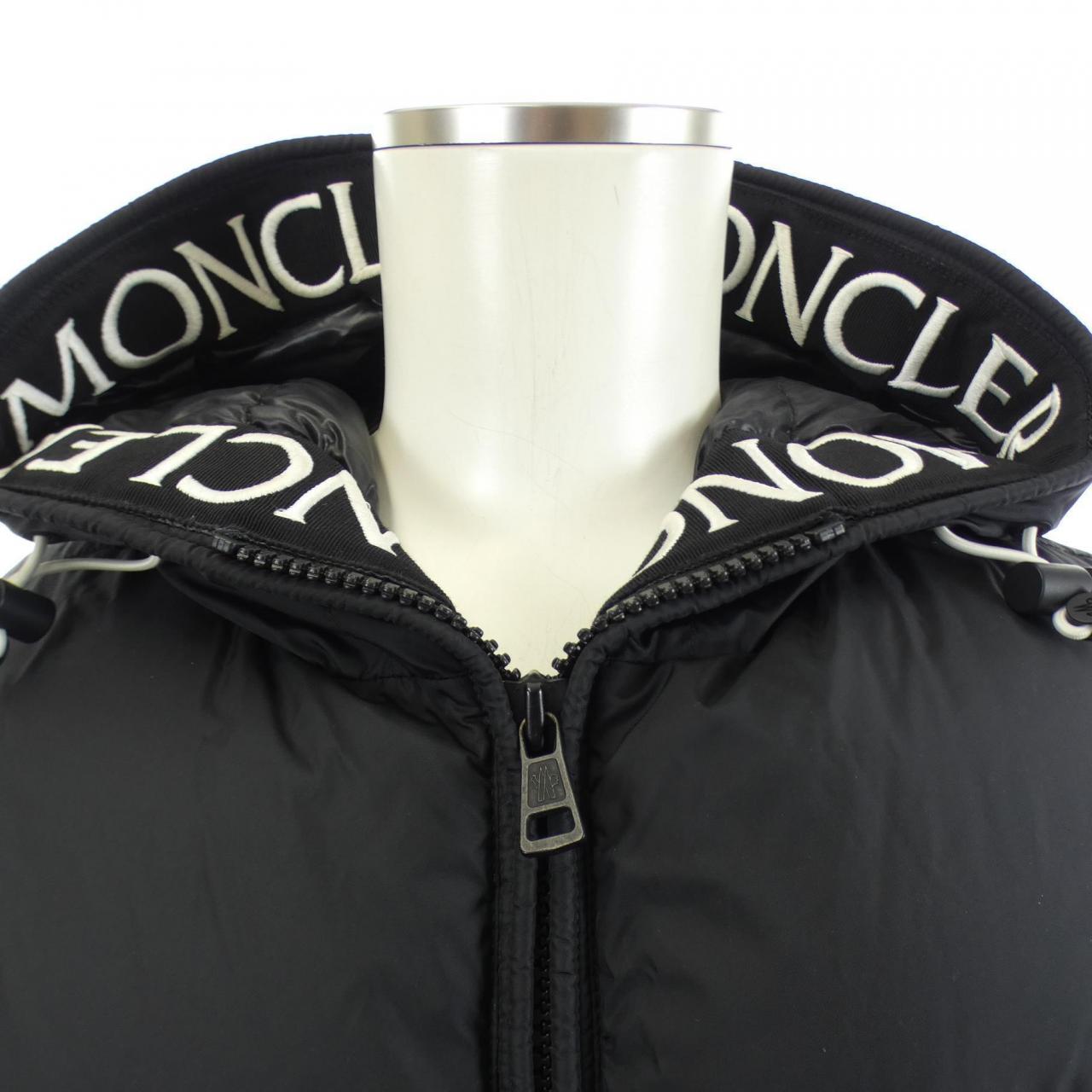 モンクレール MONTCLA ダウンジャケット
