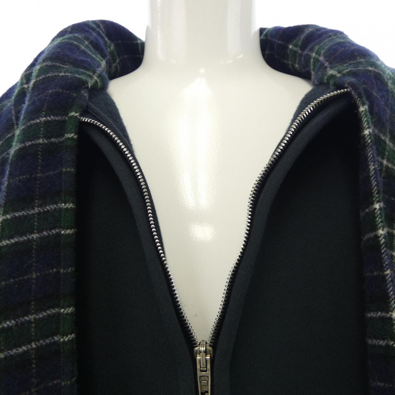 バレンシアガ カシミヤ混フーディ