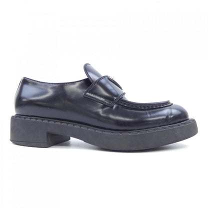 プラダ チョコレートローファー トライアングルロゴ レザーローファー