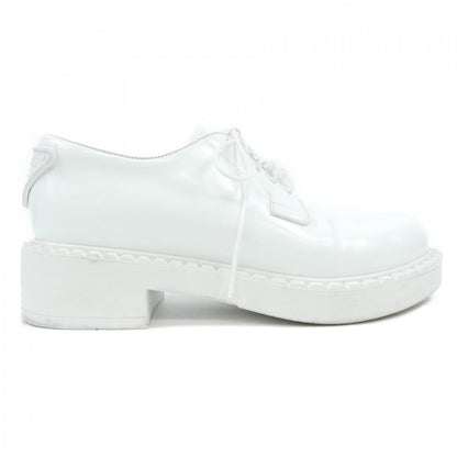 プラダ オックスフォードダービー レザーシューズ