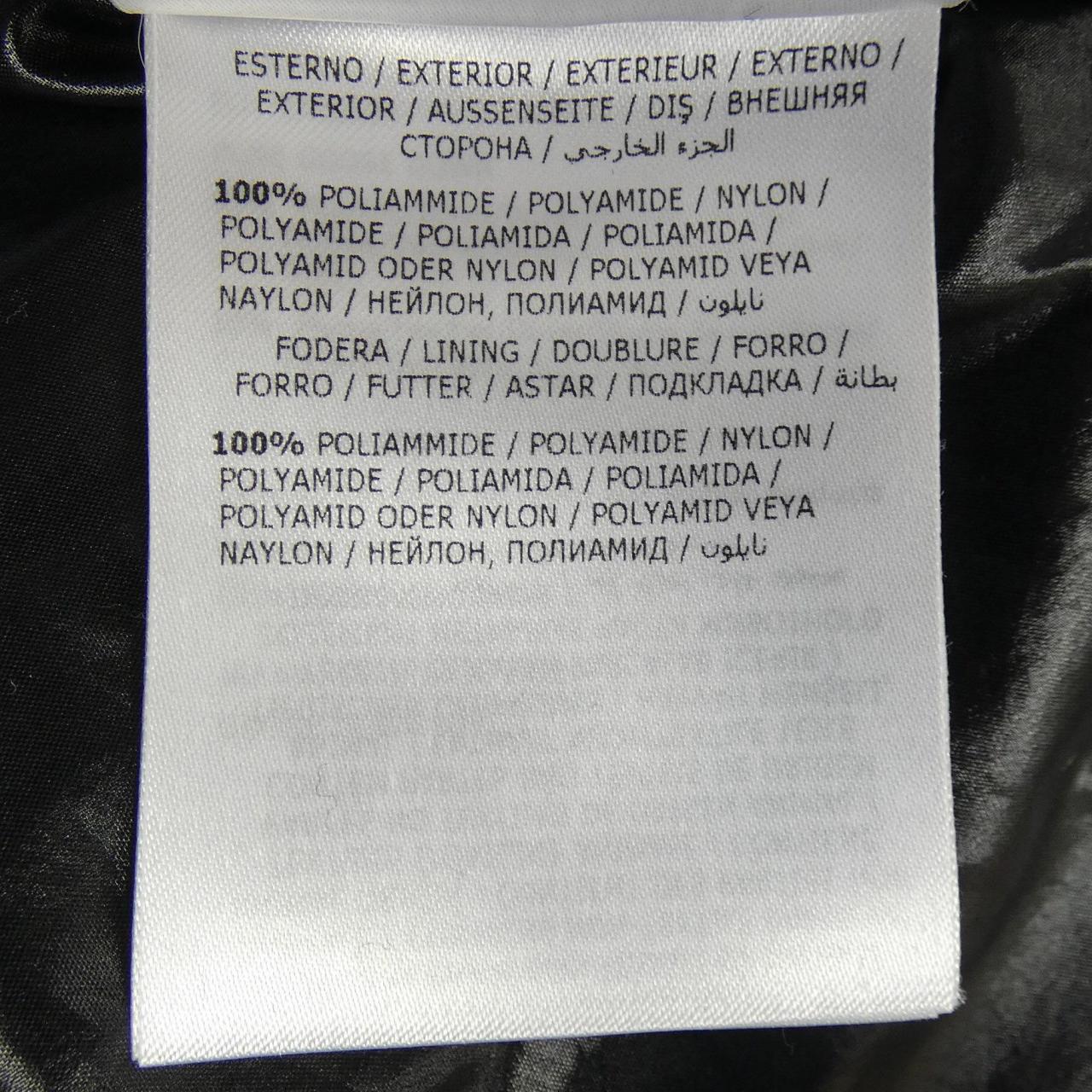 モンクレール MONTCLA ダウンジャケット