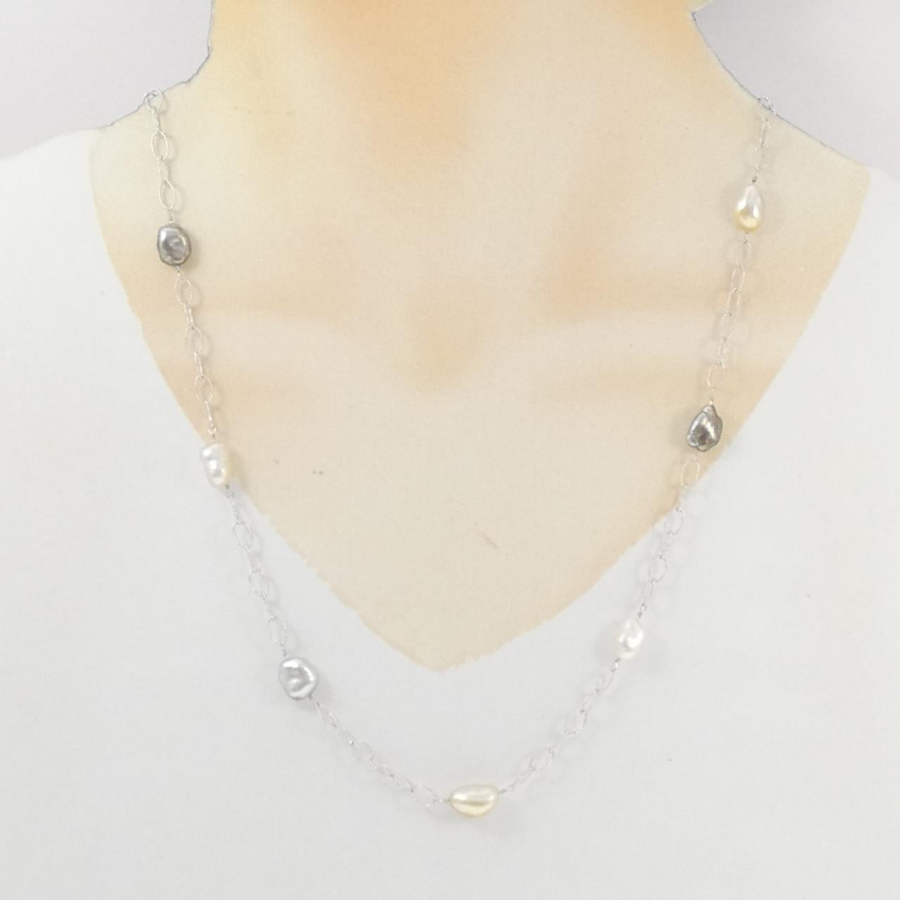 750WG白蝶黒蝶パールネックレス