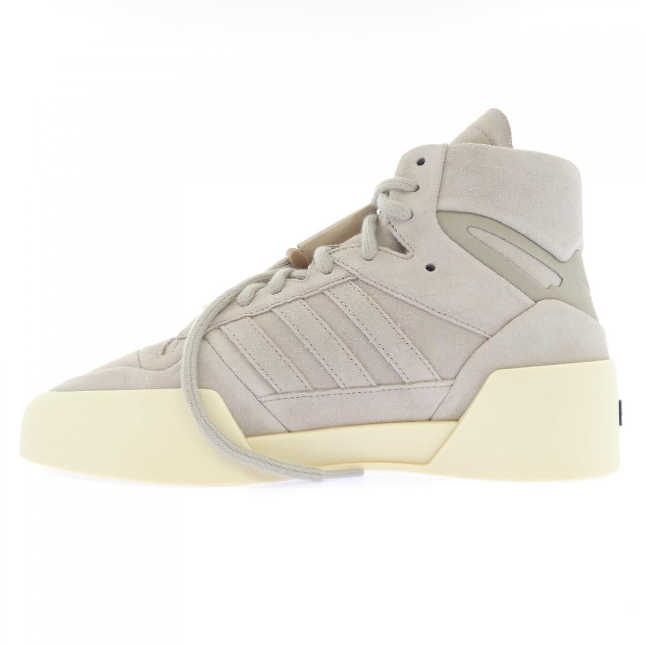 アディダス FEAR OF GOD ATHLETICS スニーカー