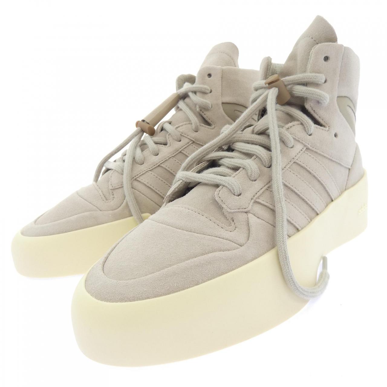 アディダス FEAR OF GOD ATHLETICS スニーカー