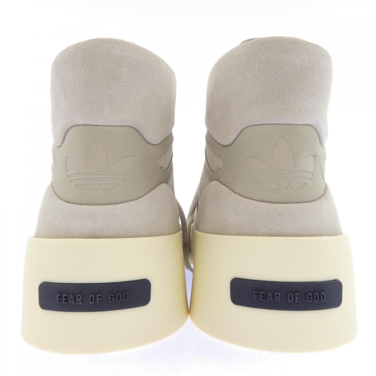 アディダス FEAR OF GOD ATHLETICS スニーカー