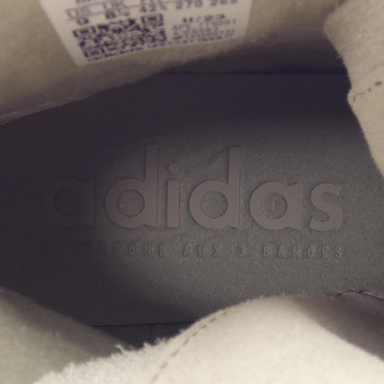 アディダス FEAR OF GOD ATHLETICS スニーカー