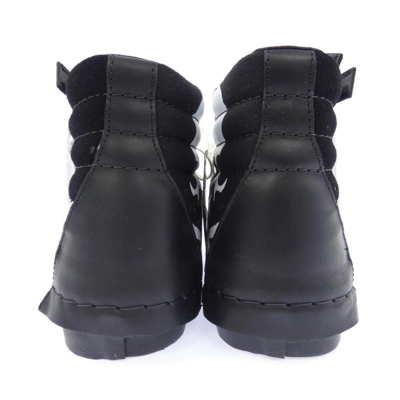 バンズ mastermind 限定スニーカー