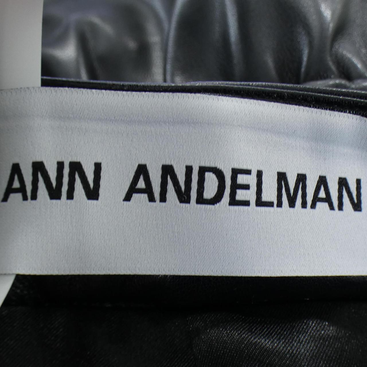 ANN ANDLMAN ショートパンツ