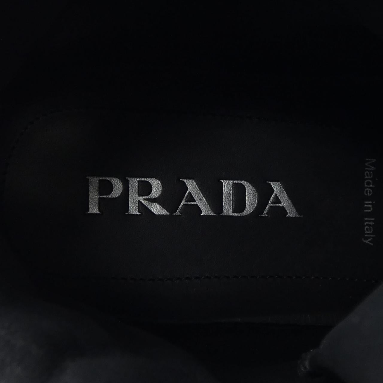 プラダ スニーカー