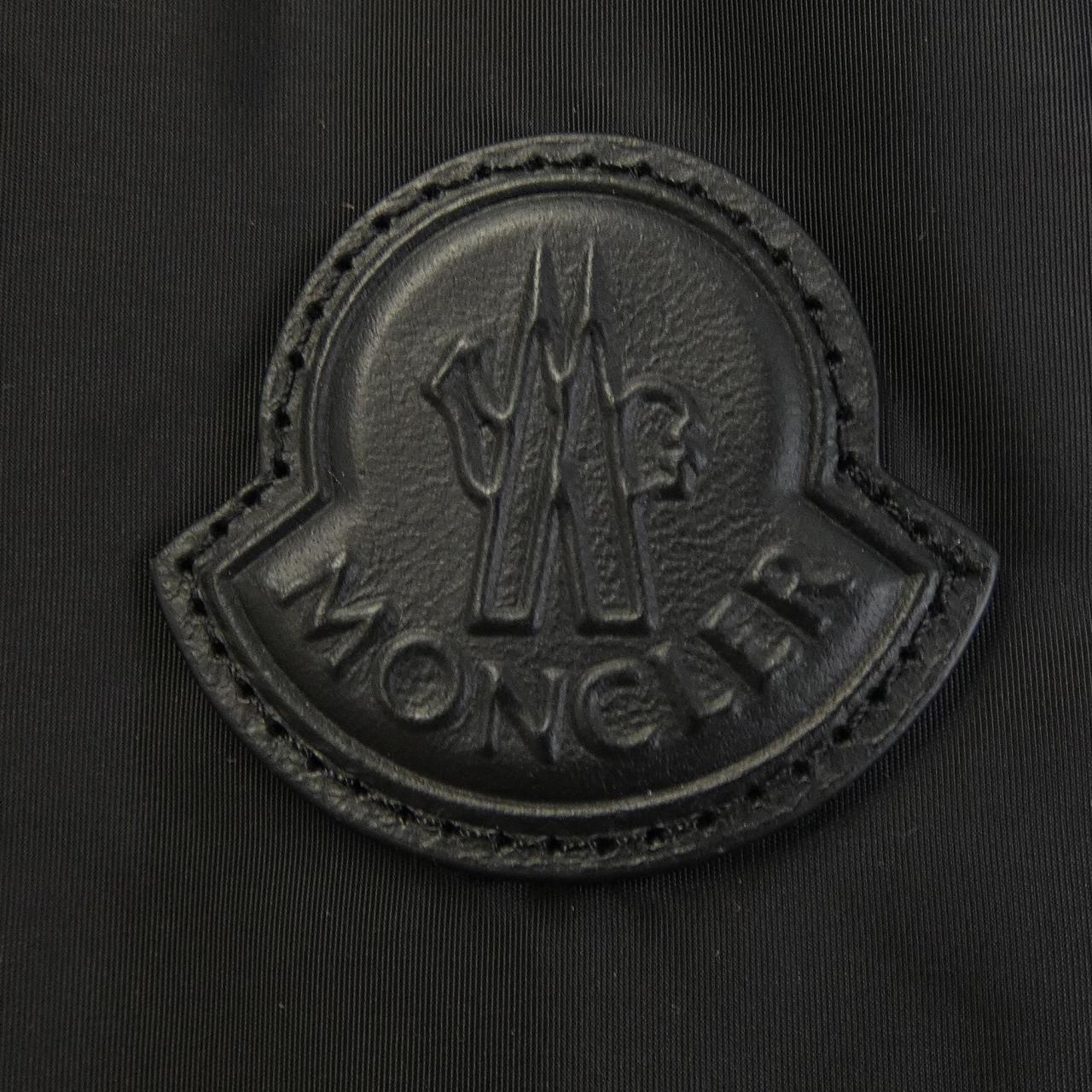 モンクレール VOUE ダウンジャケット