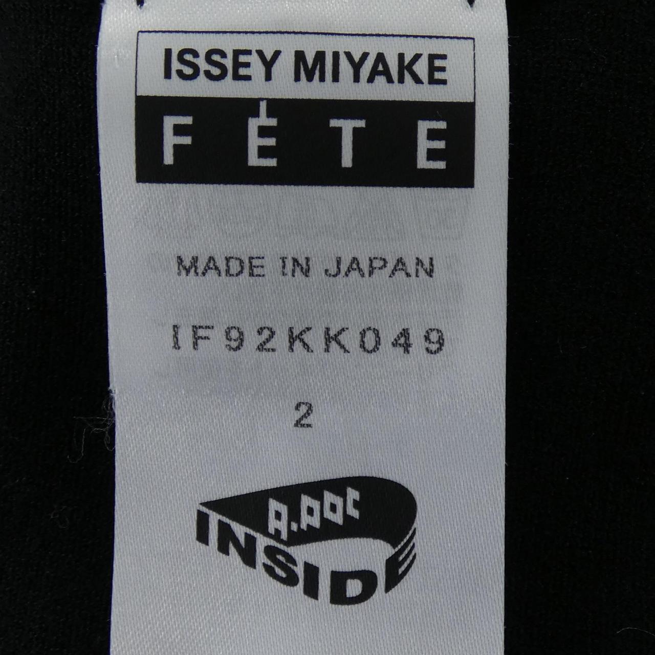 イッセイミヤケ トップス