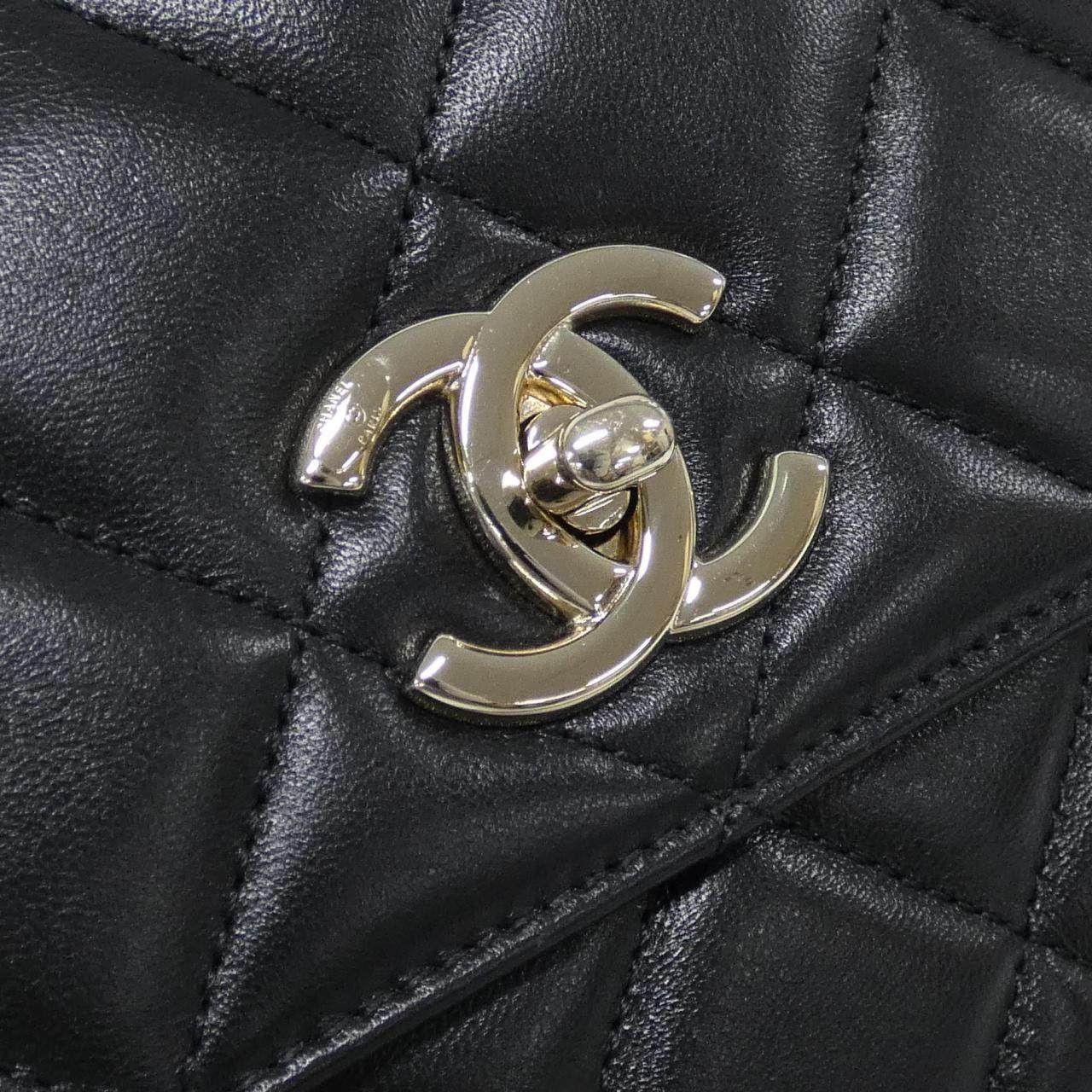 シャネル ラム ショルダーバッグ