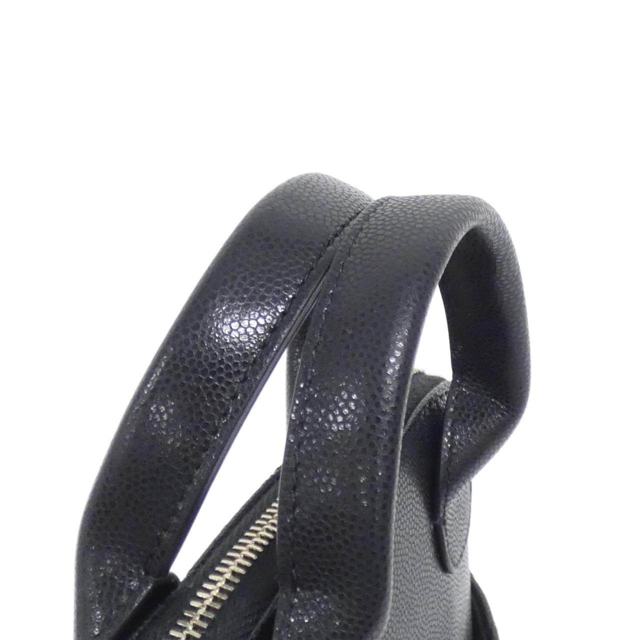 シャネル キャビアスキン チェーンクラッチ