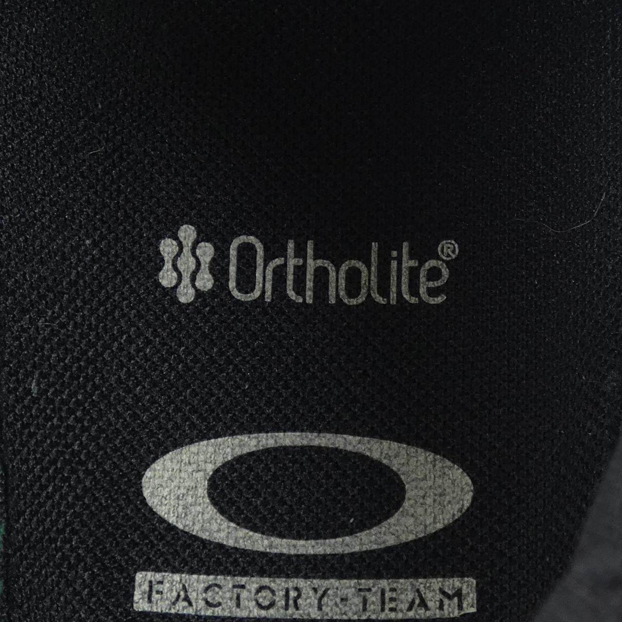 オークリー Ortholite スニーカー