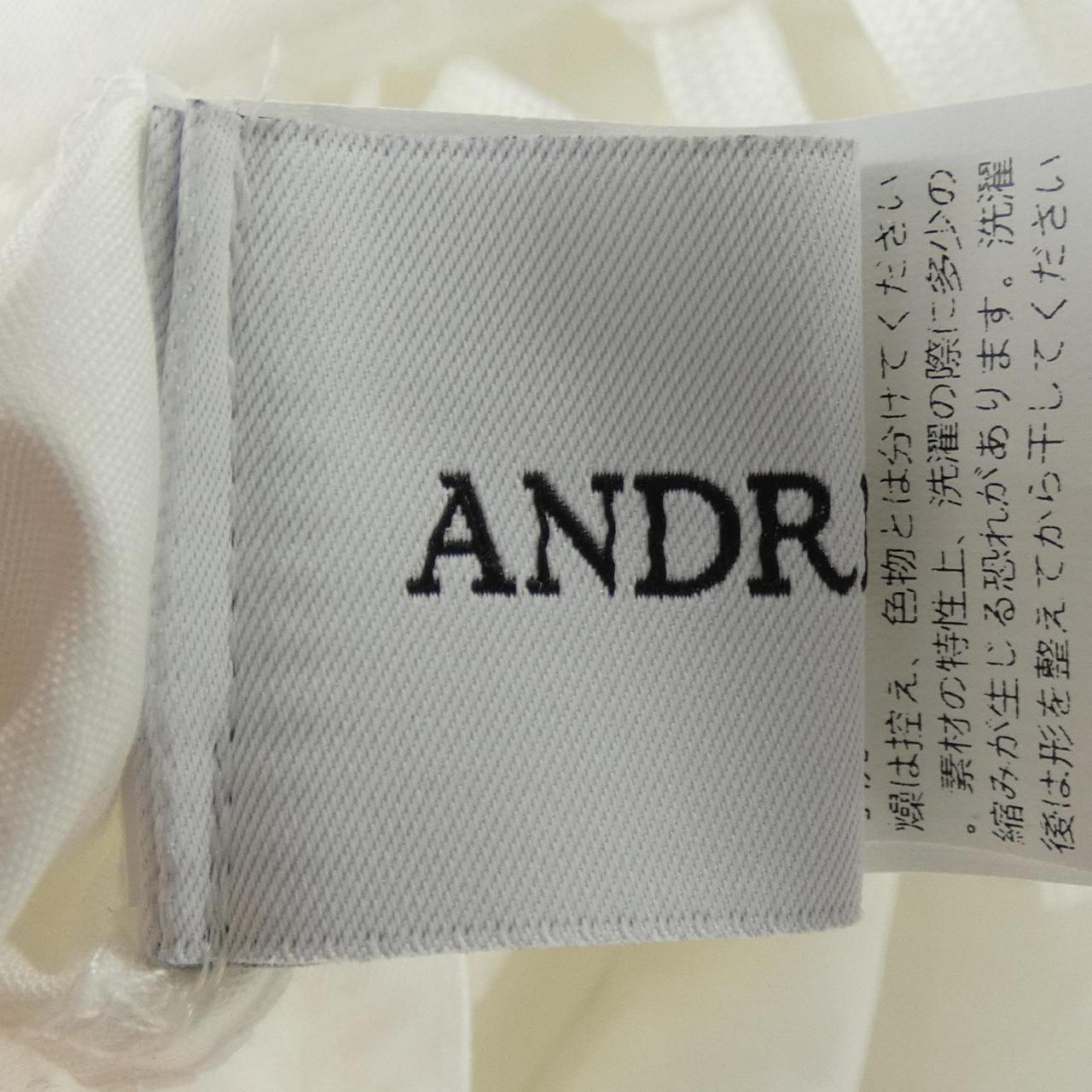 ANDREA CO トップス