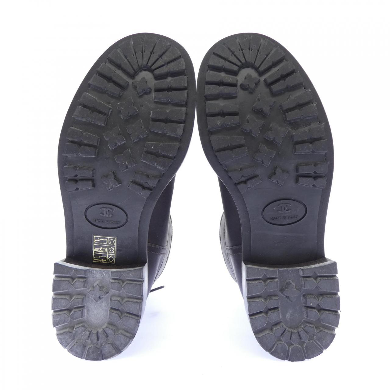 シャネル OILY CAL ブーツ