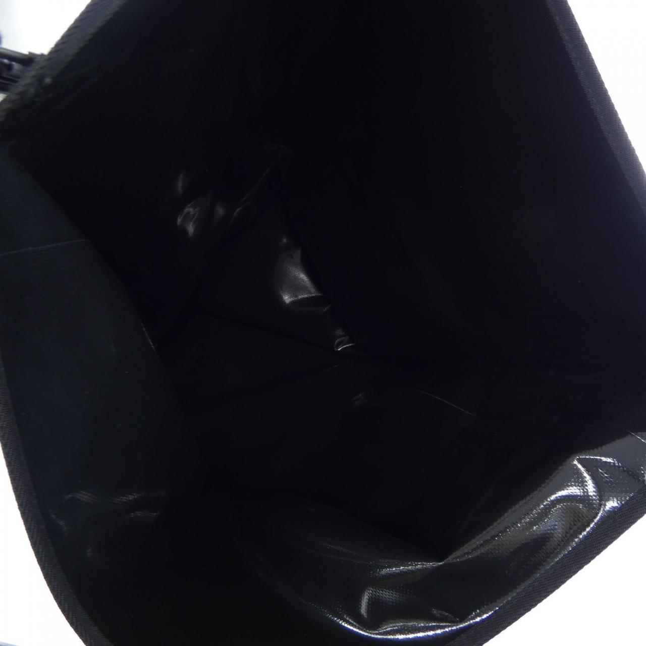 シュプリーム ORTLIEB Large ナイロンバックパック