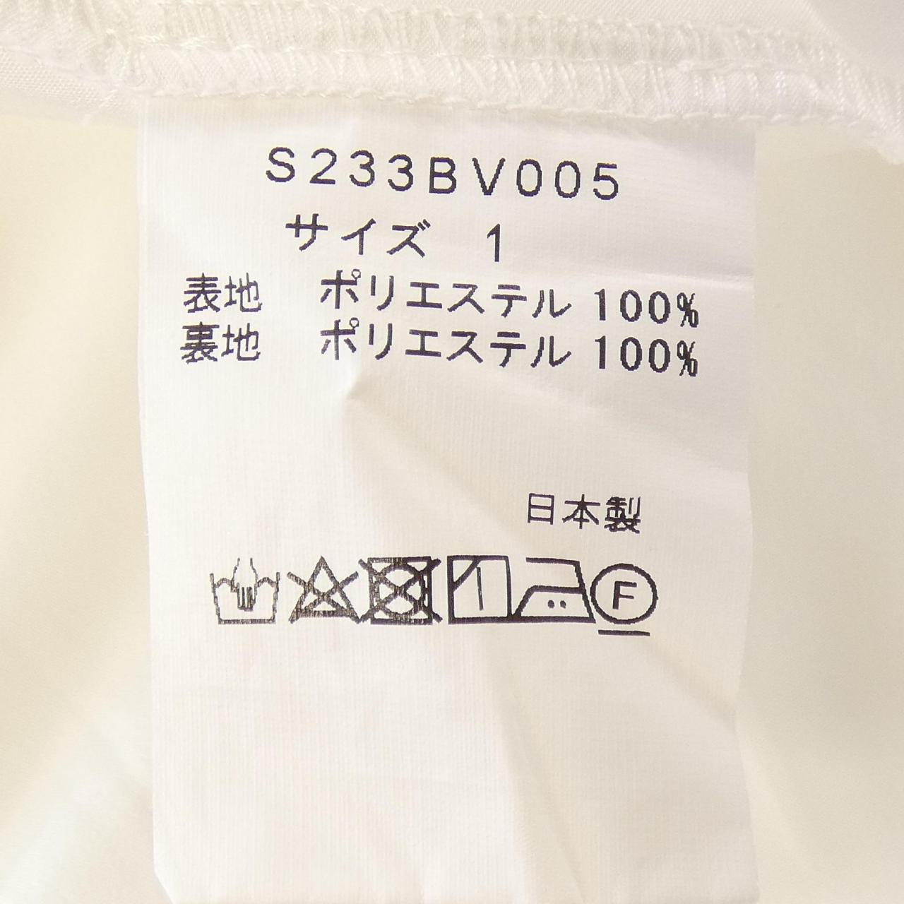 ソノ トップス