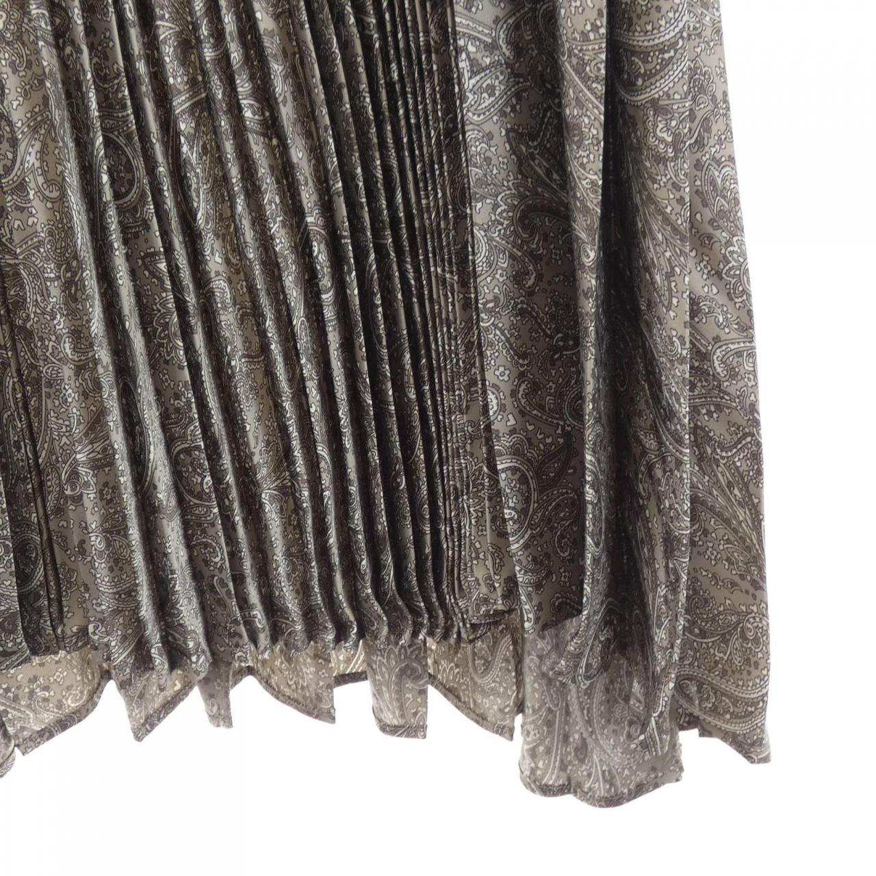 アッパーハイツ スカート
