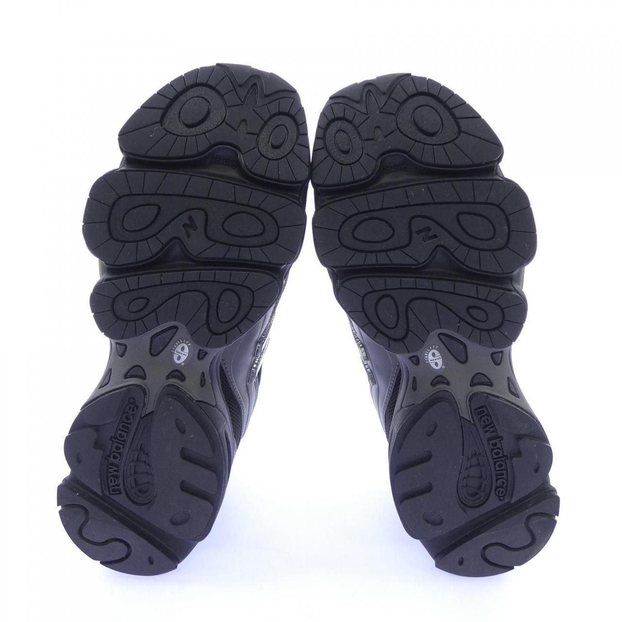 ニューバランス M1000UA スニーカー