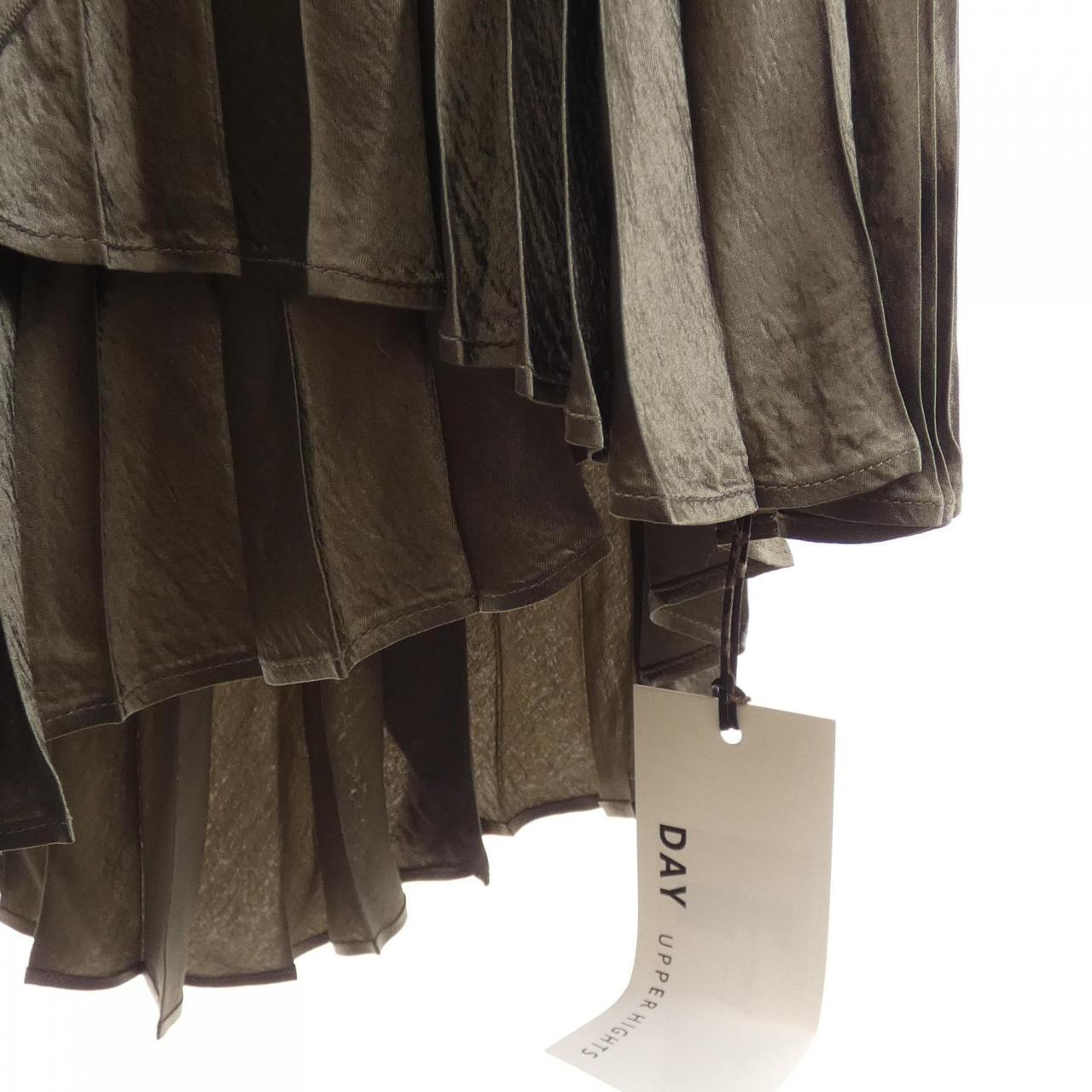 アッパーハイツ スカート