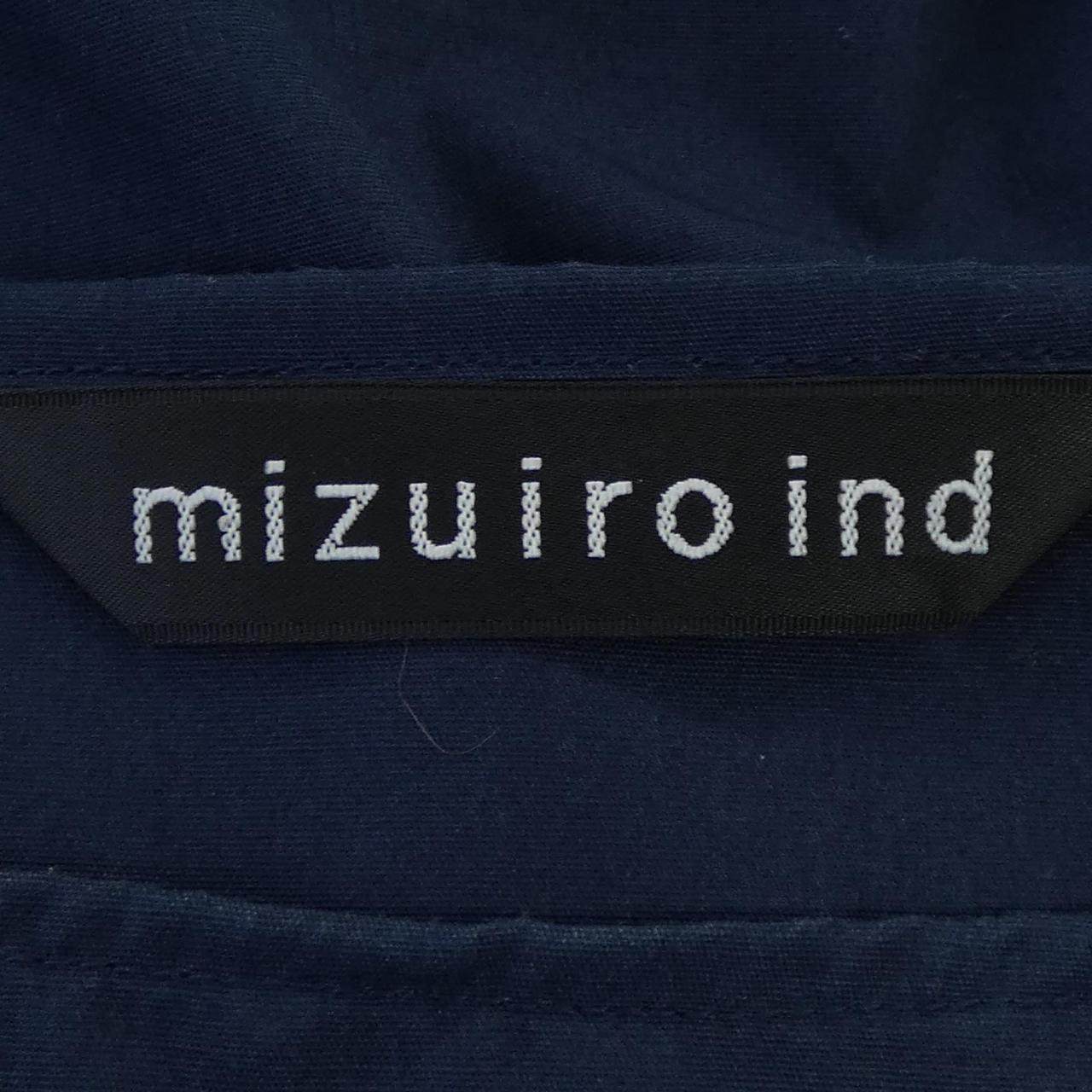 ミズイロインド トップス