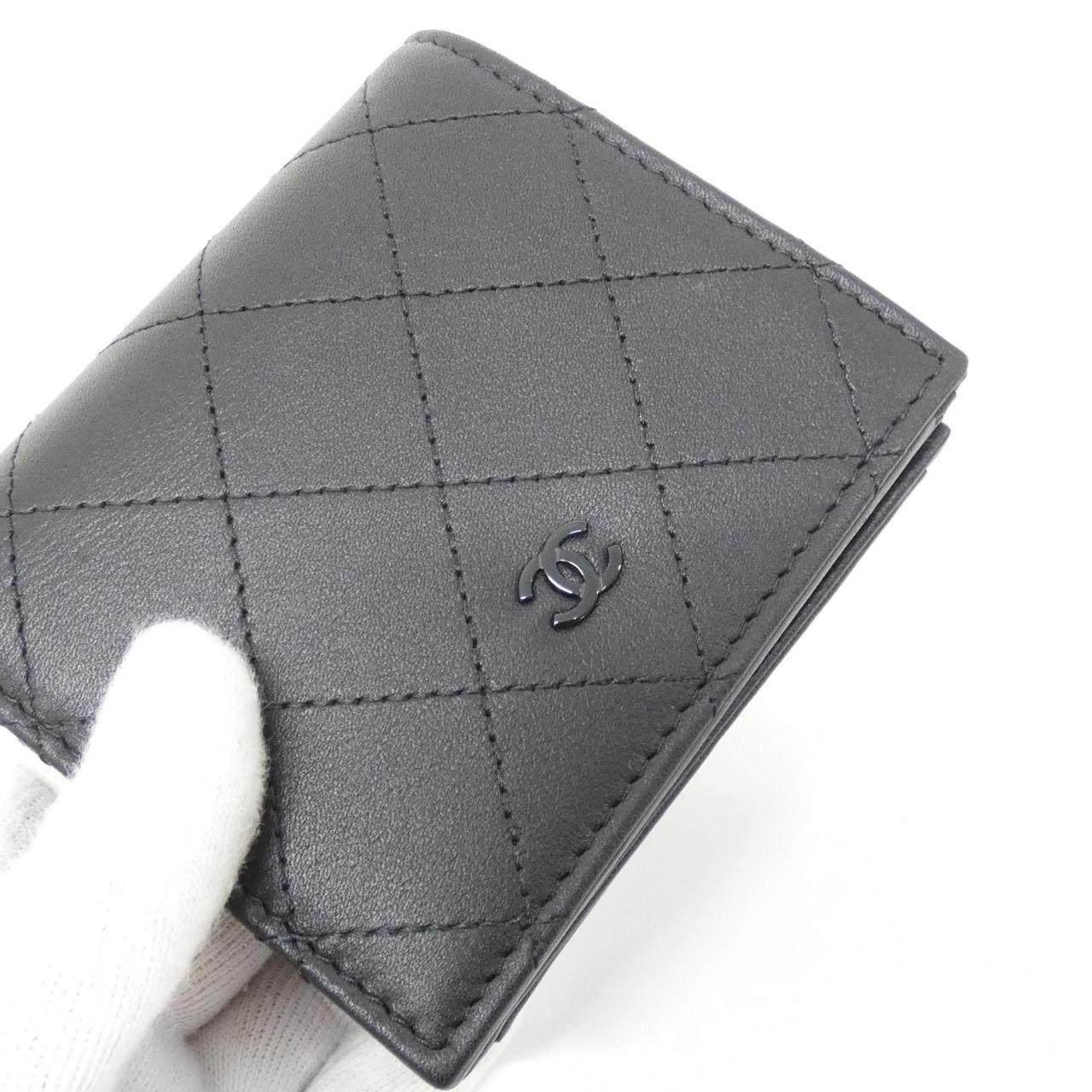 シャネル カーフ 二つ折り財布