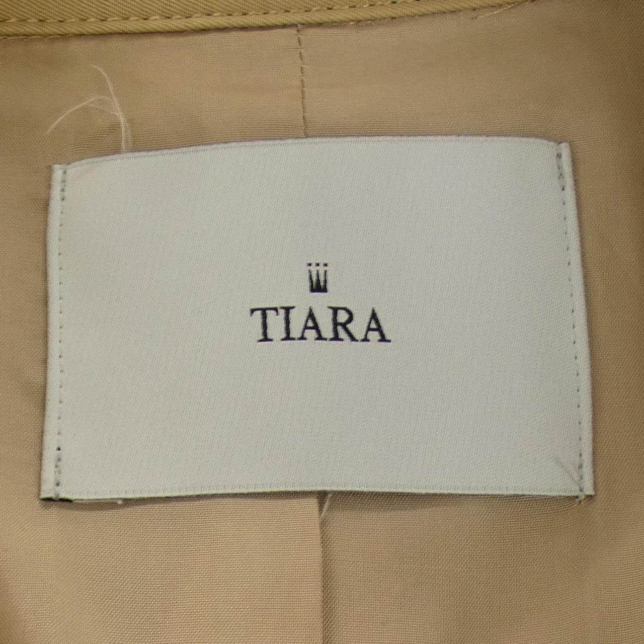 ティアラ トレンチコート