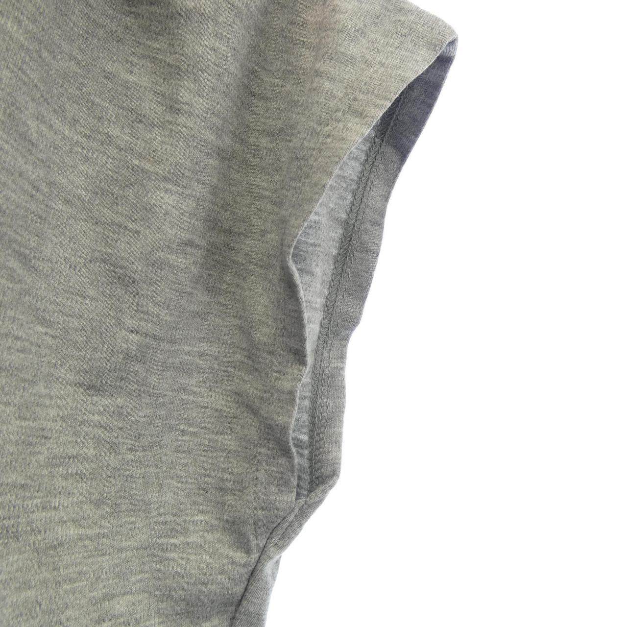 ウノピュウノウグァーレトレ コットンTシャツ