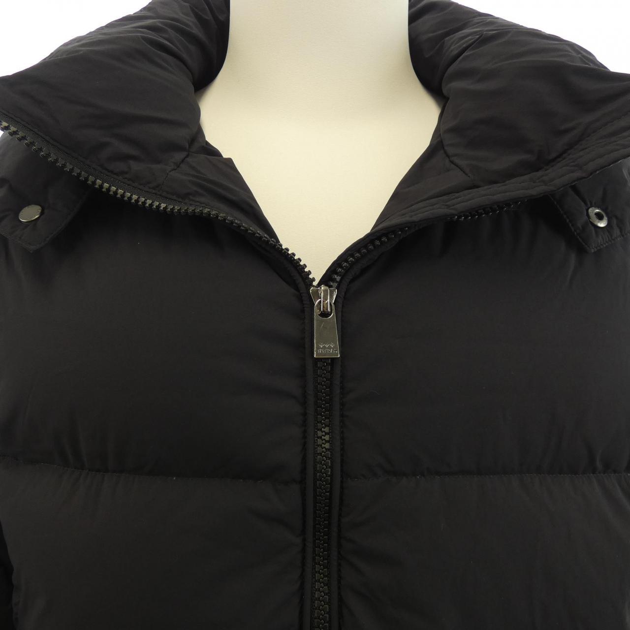 タトラス ダウンジャケット