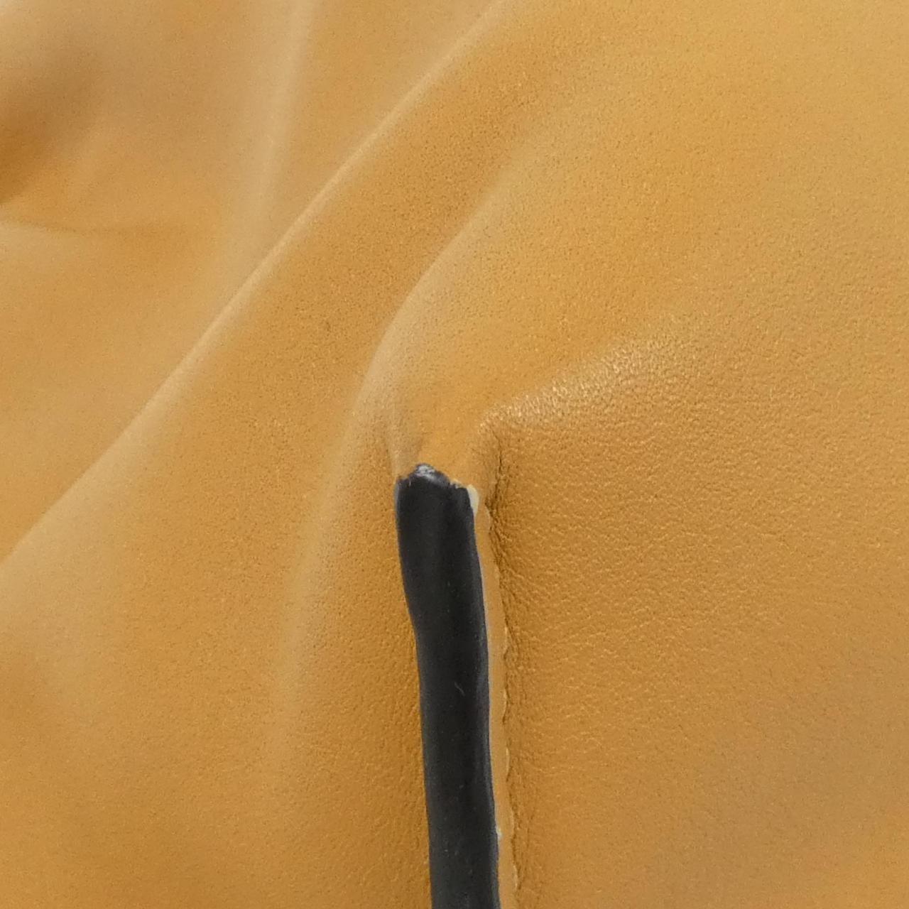 ロエベ フラメンコクラッチ カーフ ショルダーバッグ