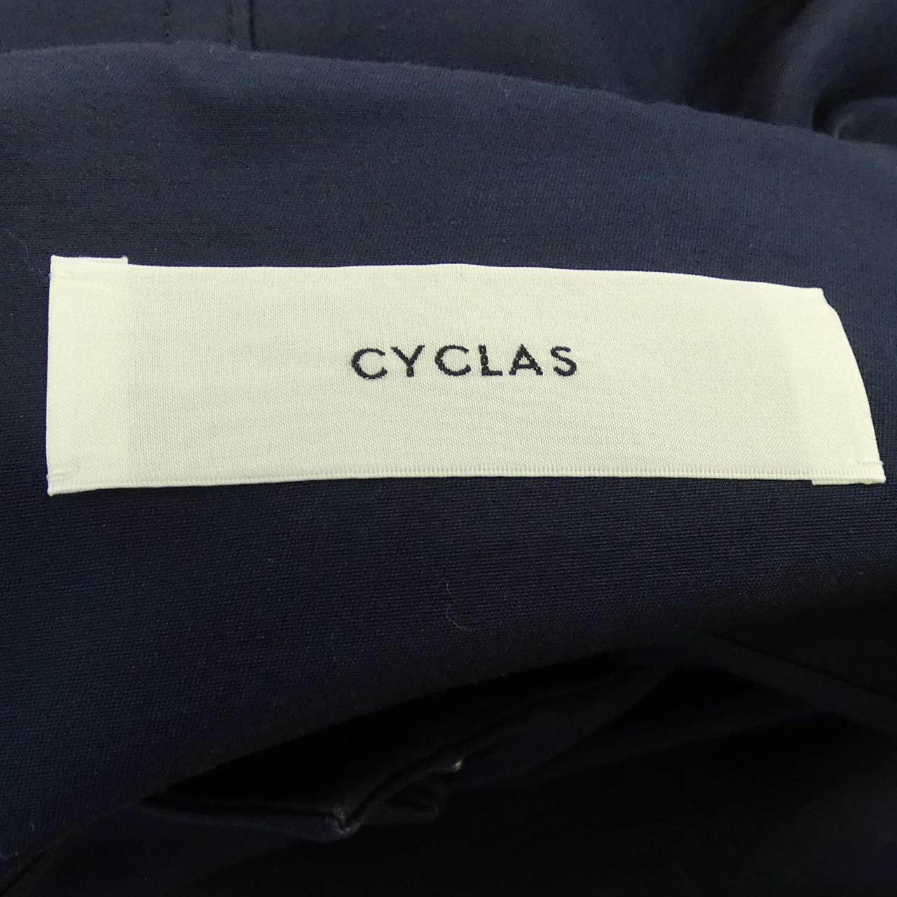 シクラス コート