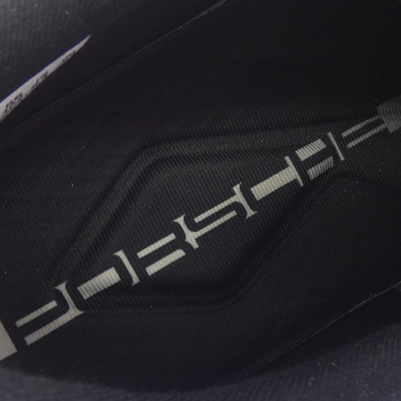 プーマ PORSCHE スニーカー