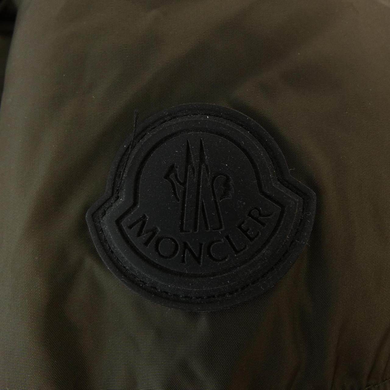 モンクレール MONTCLA ダウンジャケット