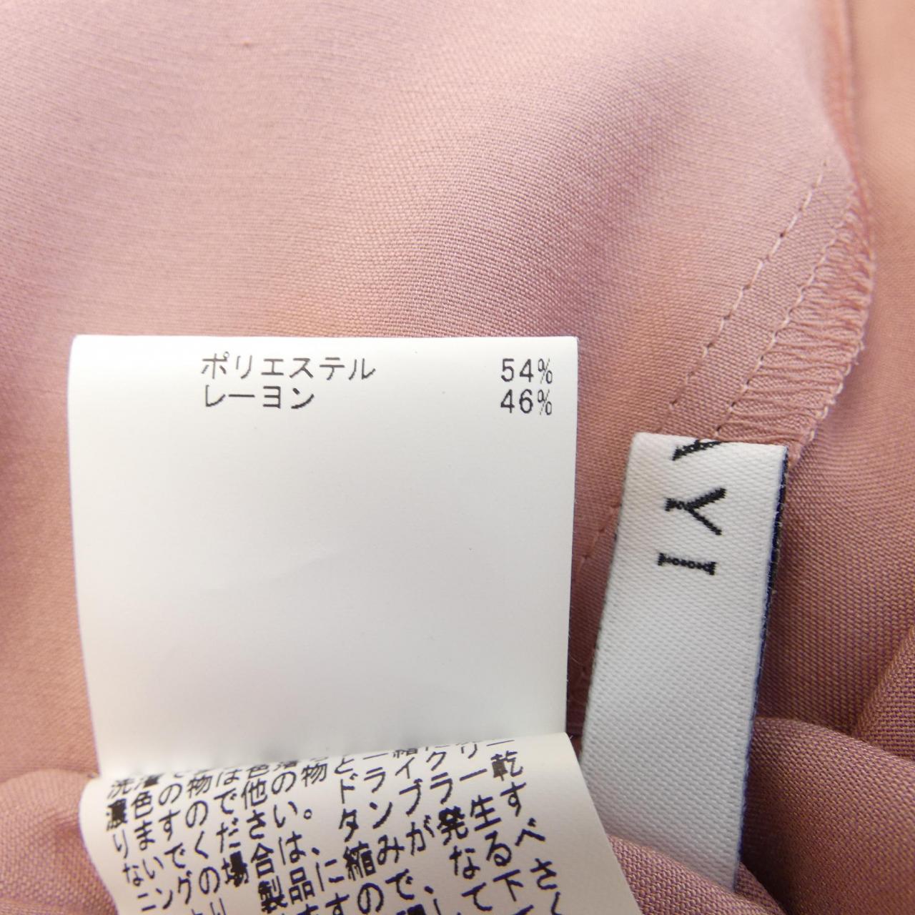 アナイ トップス