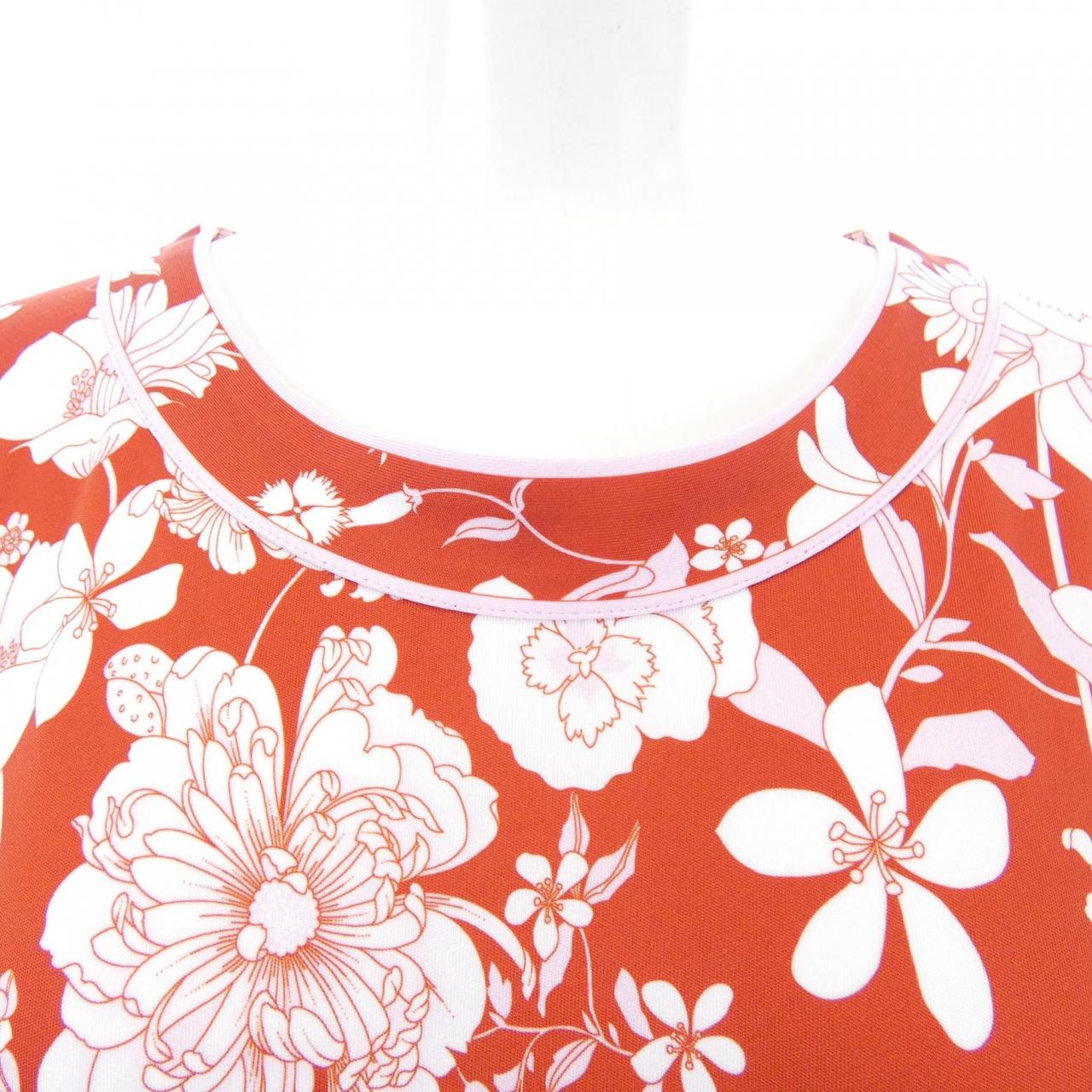 レオナール ワンピース