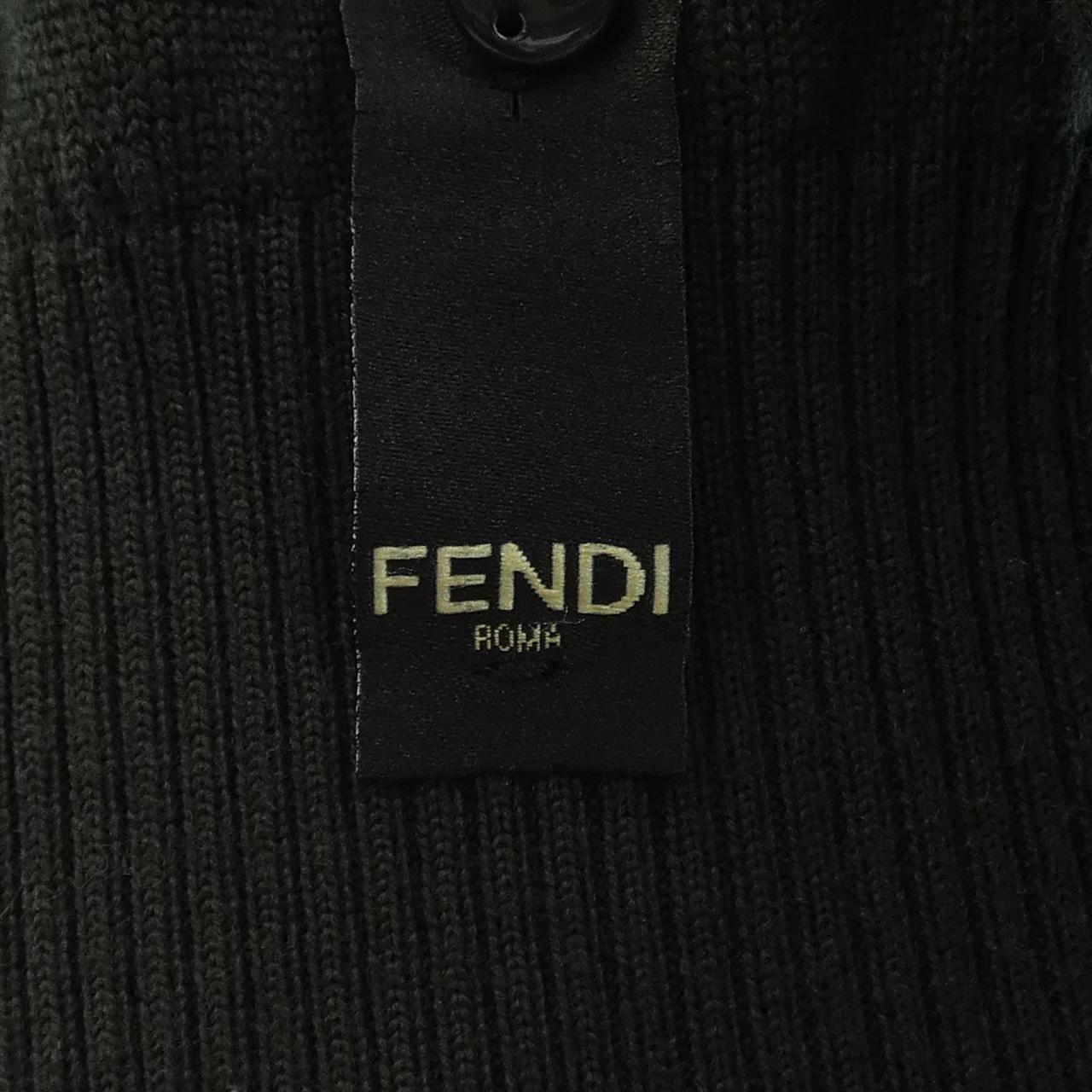 フェンディ ニット