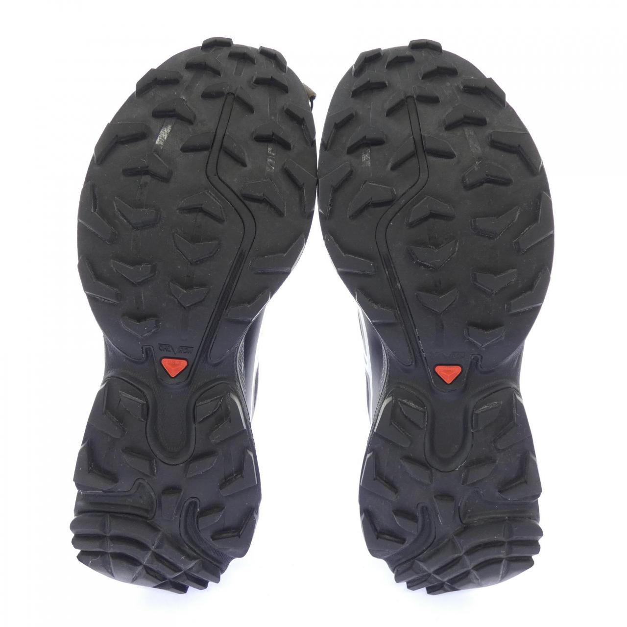 サロモン GORE-TEX スニーカー