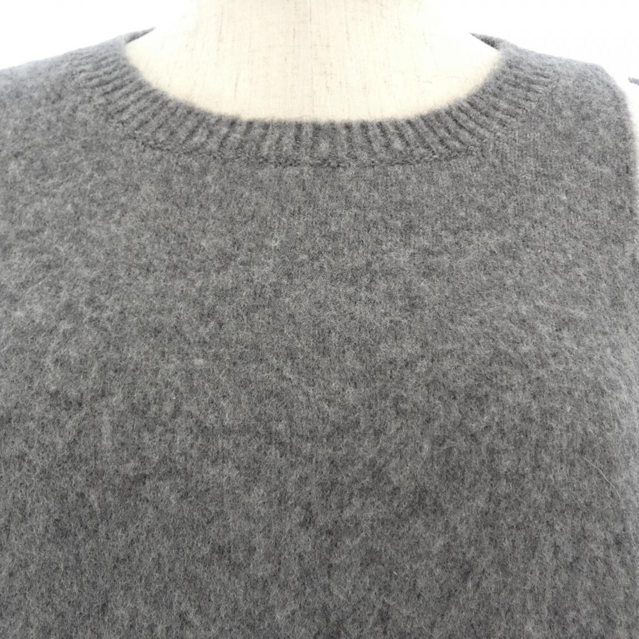 ロエベ ニット