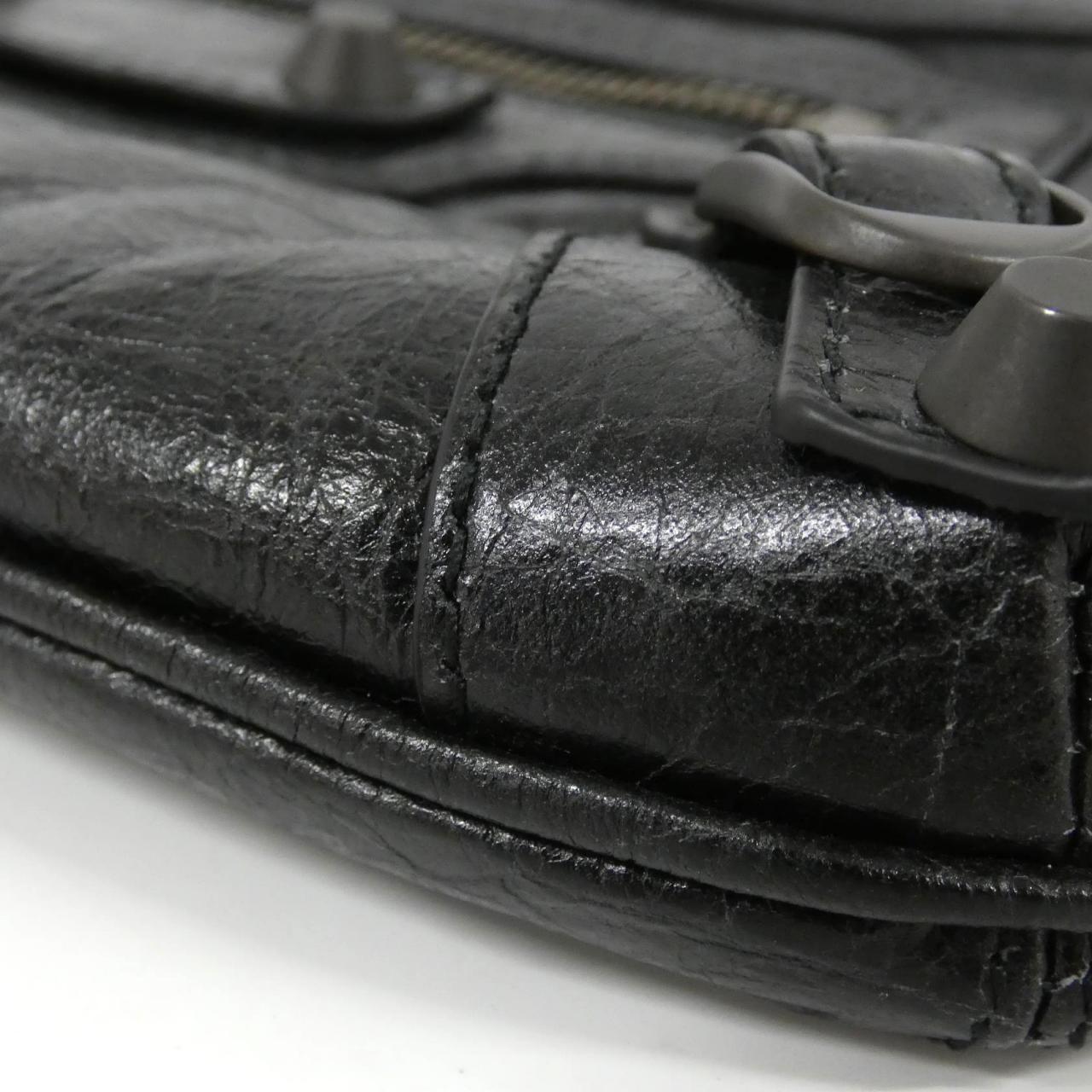 バレンシアガ LE CITY POUCH ラムレザー ショルダーバッグ