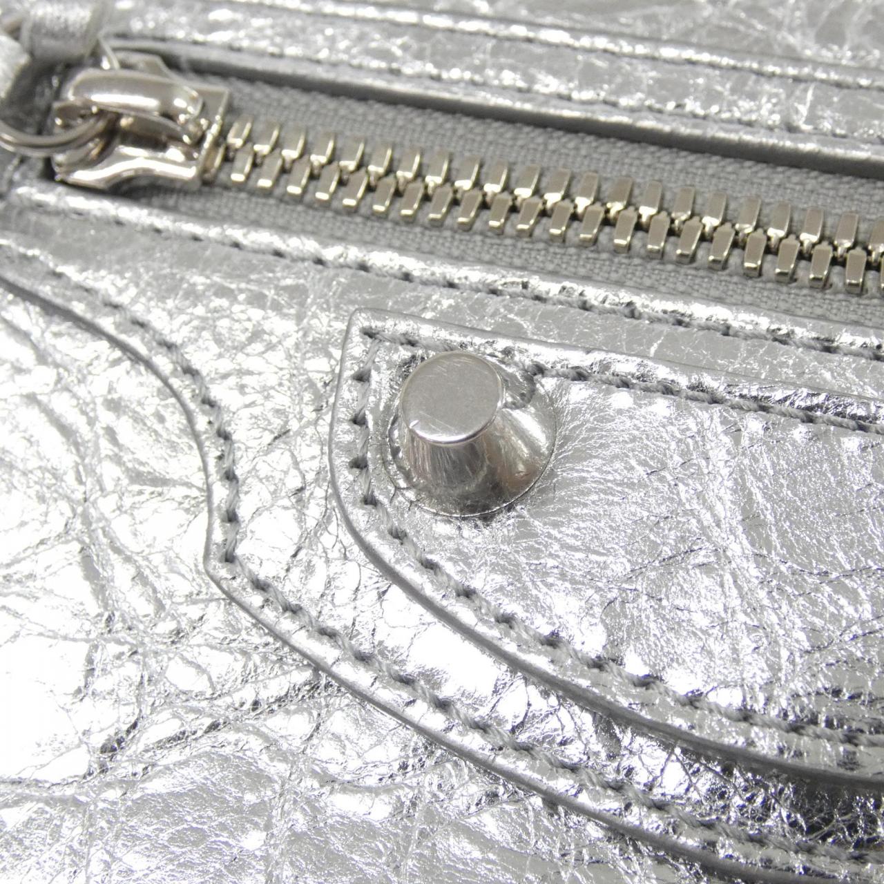 バレンシアガ LE CITY POUCH メタリックレザー ショルダーバッグ